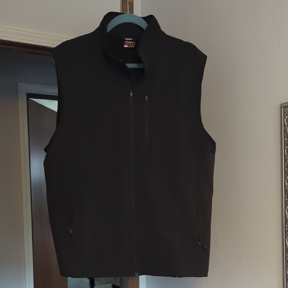 32 Degrees Men's Black Softshell Vest